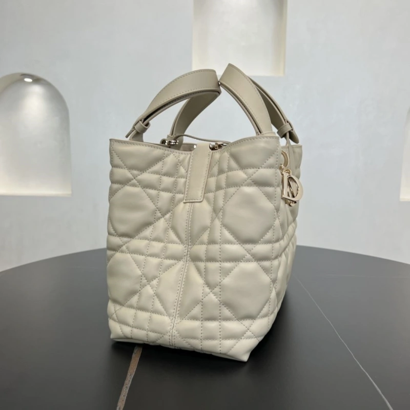 Flexible Dxxr Shopping Bags 61118