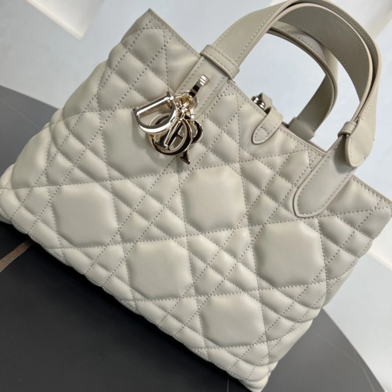 Flexible Dxxr Shopping Bags 61118