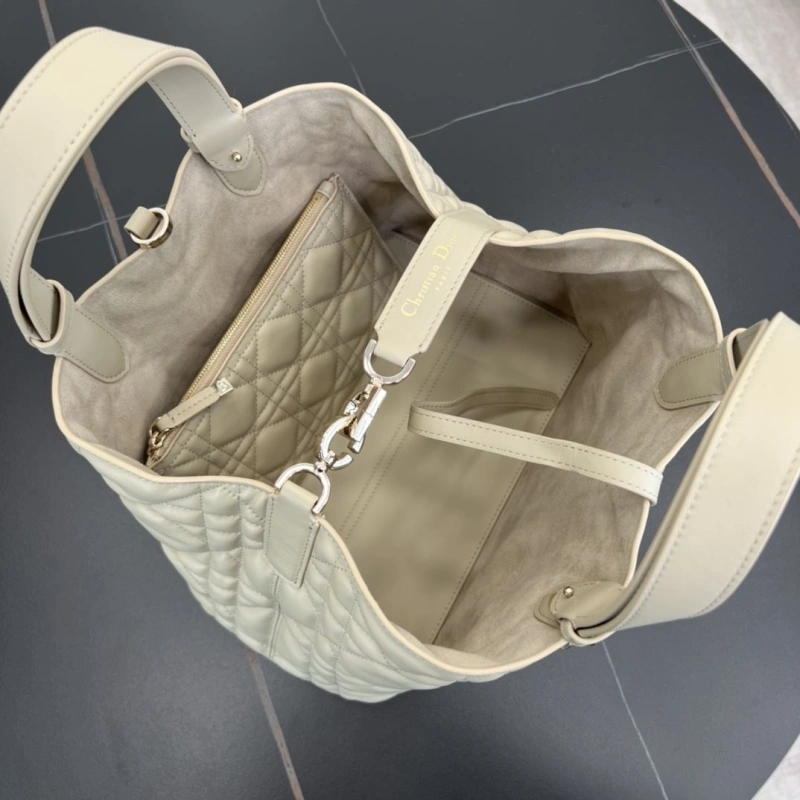 Flexible Dxxr Shopping Bags 61118