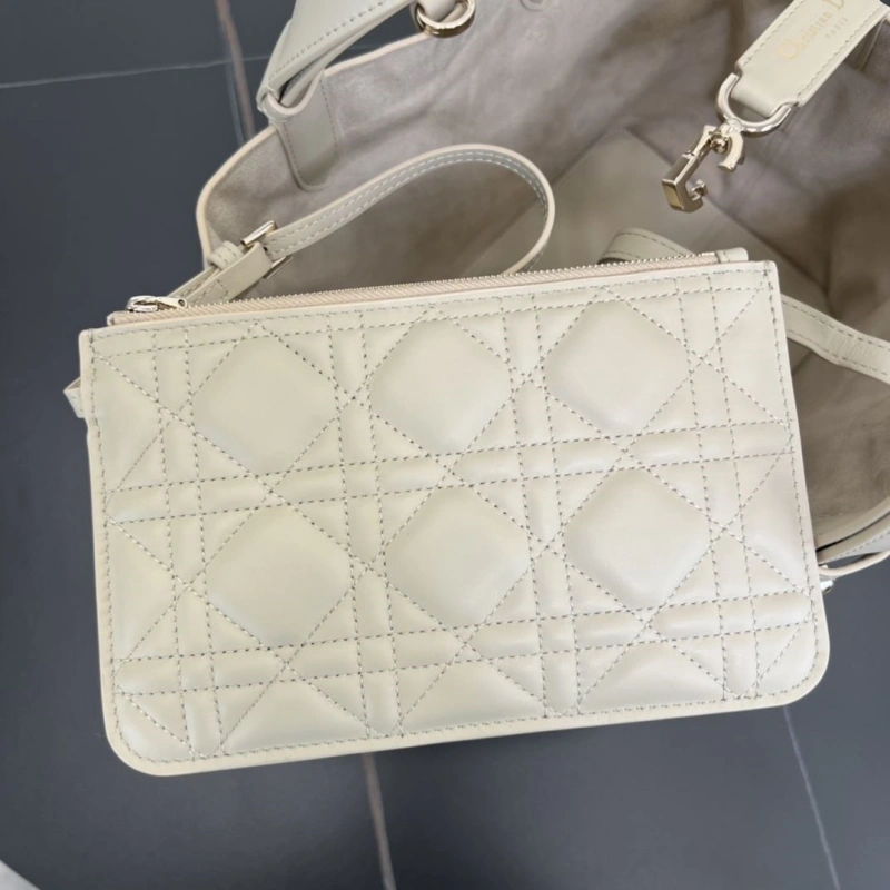 Flexible Dxxr Shopping Bags 61118
