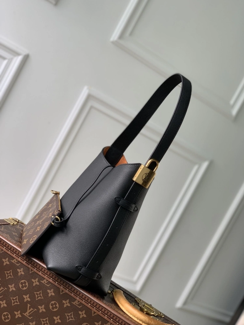 LX Top Handle Bags Cozy 3131