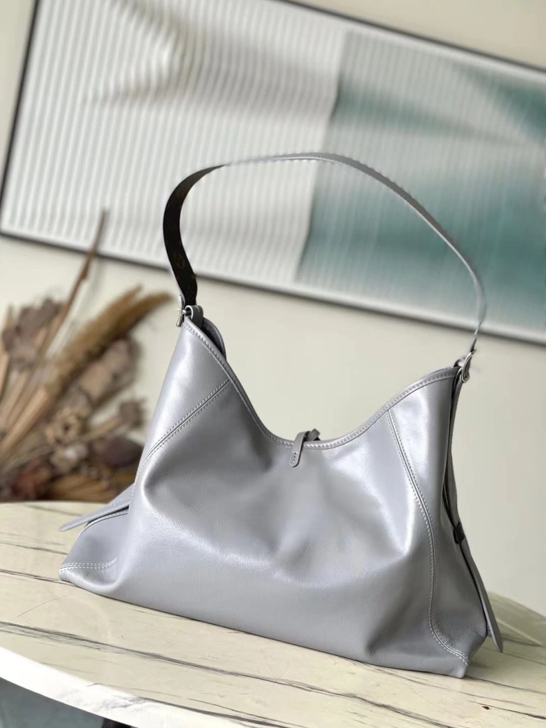 Versatile LX Top Handle Bags 3056