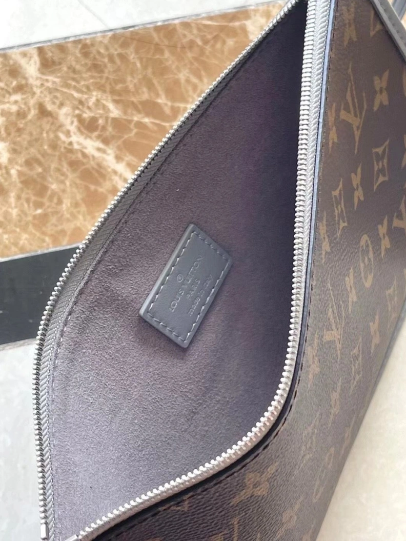 Versatile LX Top Handle Bags 3056