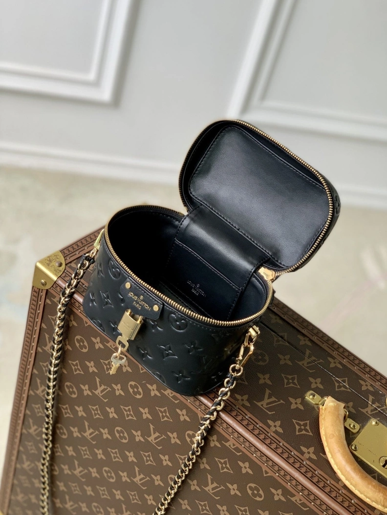 WellDesigned LX Cosmetic Bags 3199