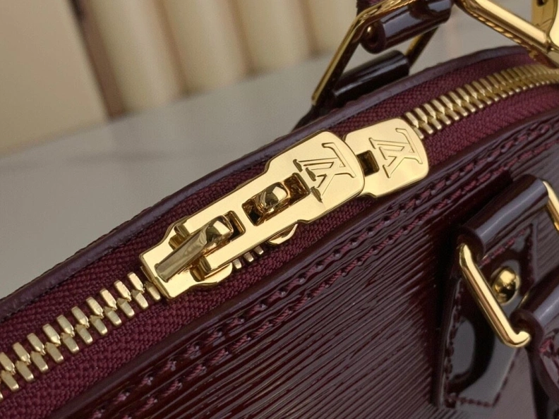 Comfortable LX Top Handle Bags 3053