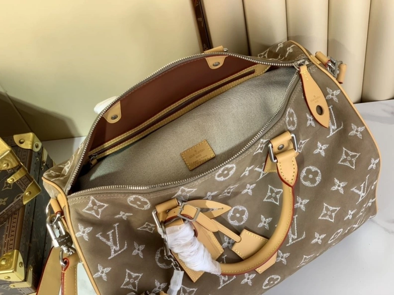 Resilient LX Travel Bags 3031