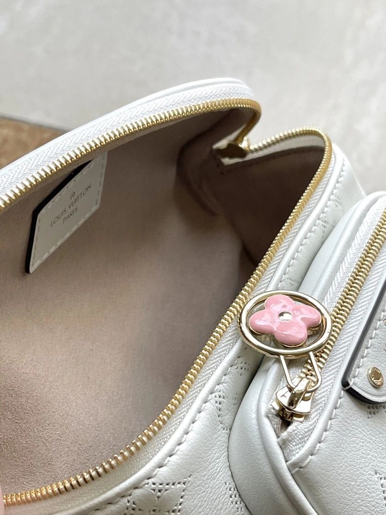 LX Cosmetic Bags DailyWear 3217