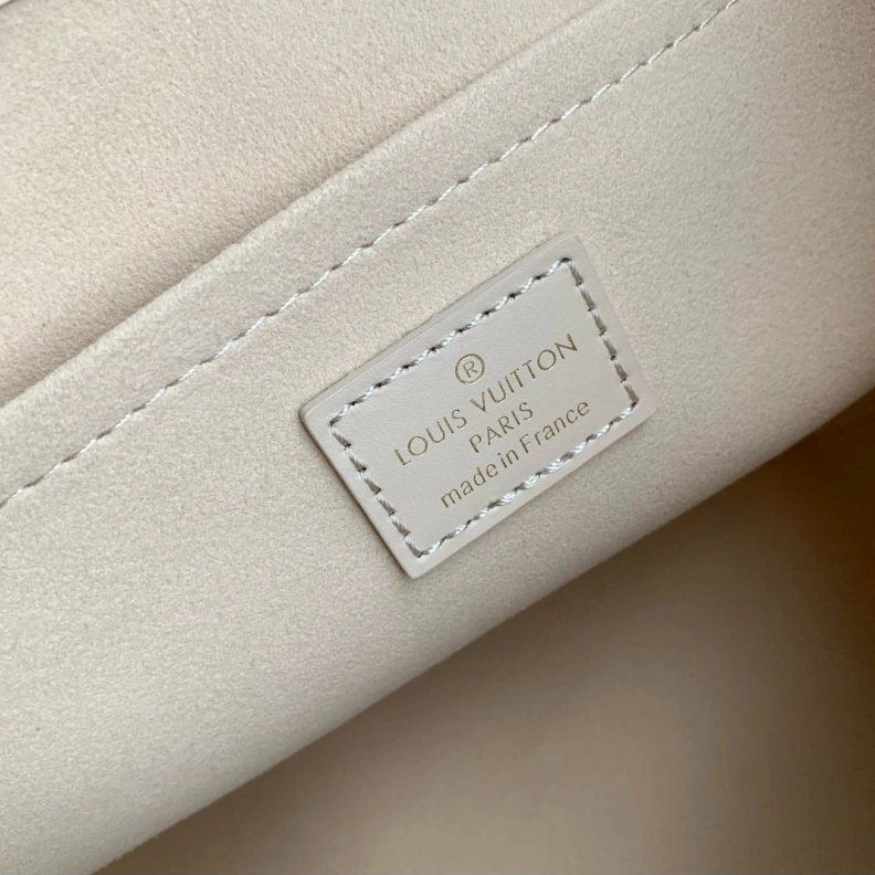 Refined LX Bucket Bags 3254