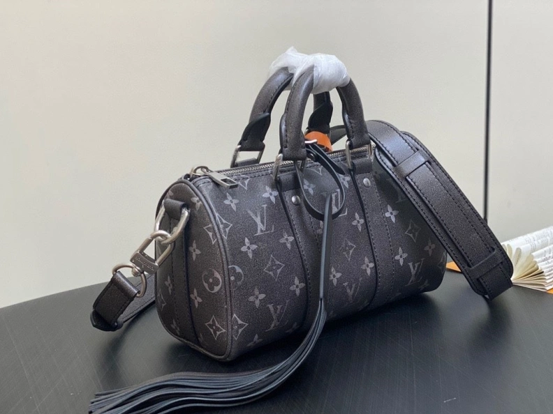 EyeCatching LX Travel Bags 3030