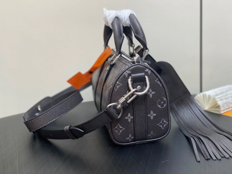 EyeCatching LX Travel Bags 3030