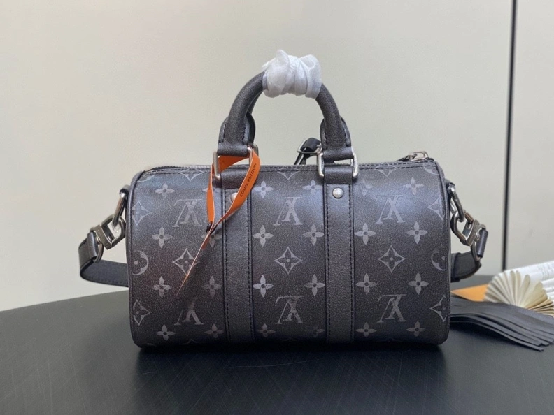 EyeCatching LX Travel Bags 3030