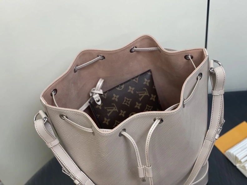 WellDesigned LX Bucket Bags 3265