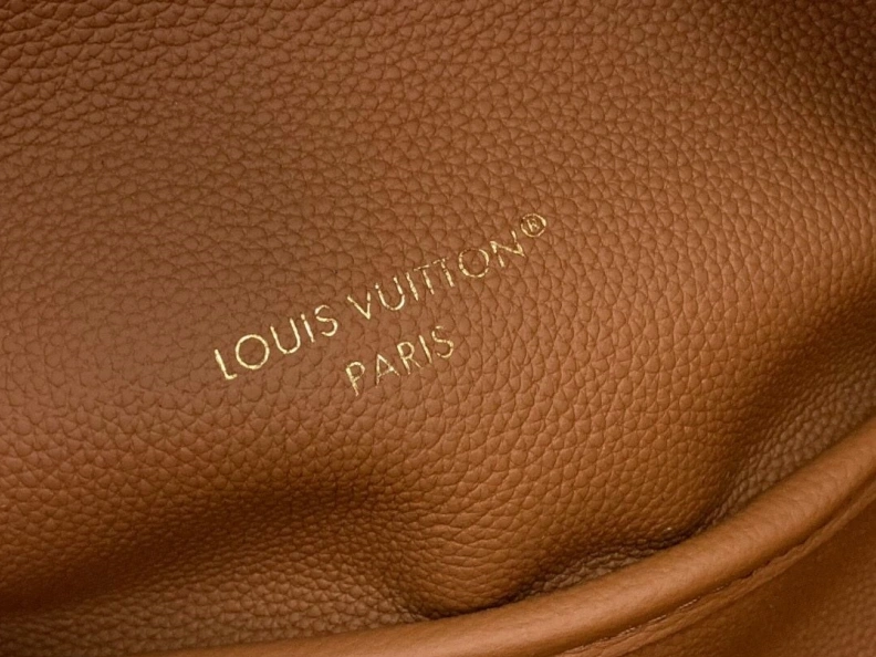 Resilient LX Shopping Bags 3100