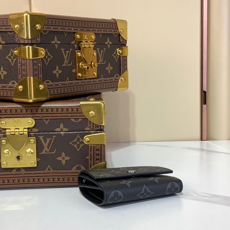 Breathable LX Wallets 2986
