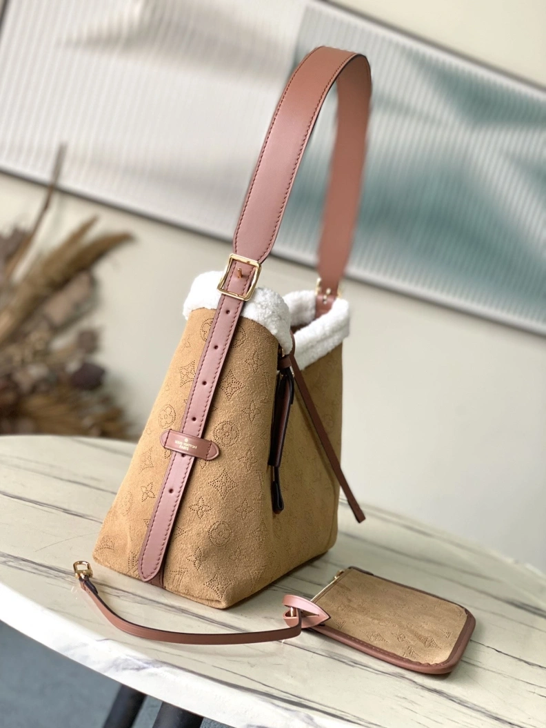 LX Top Handle Bags Vibrant 3046