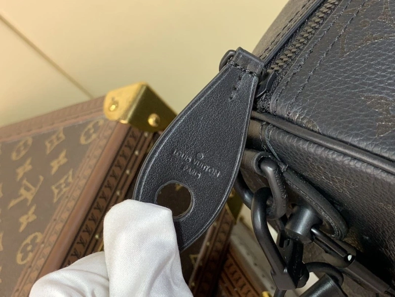 Sophisticated LX Travel Bags 2229