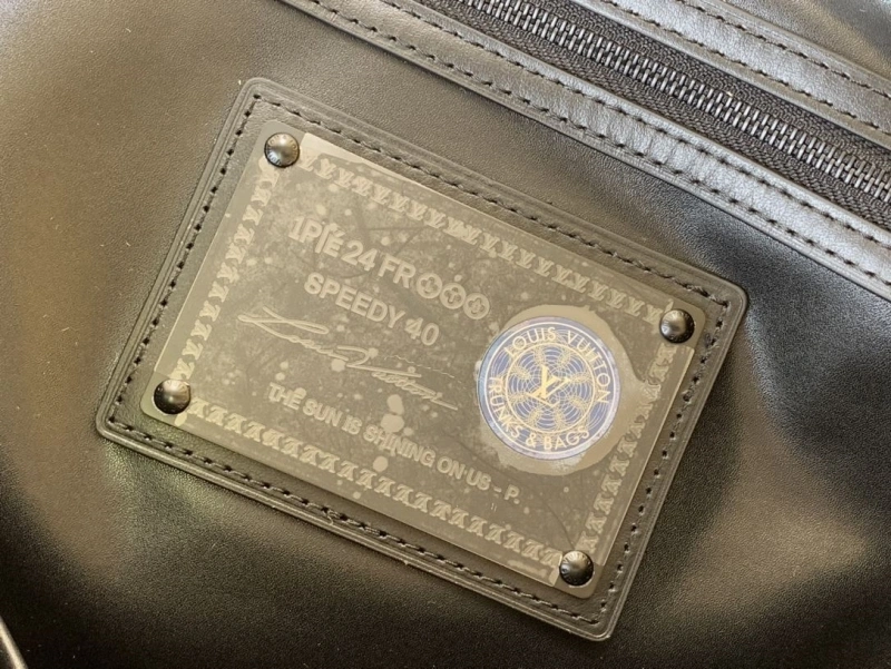 Sophisticated LX Travel Bags 2229