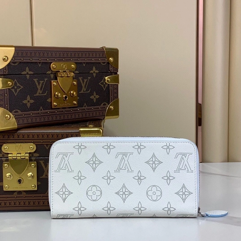 Breathable LX Wallets 2203