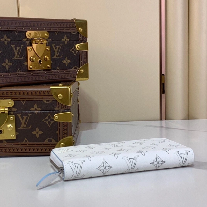Breathable LX Wallets 2203
