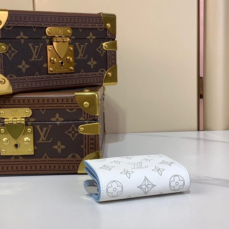 Unique LX Wallets 2206