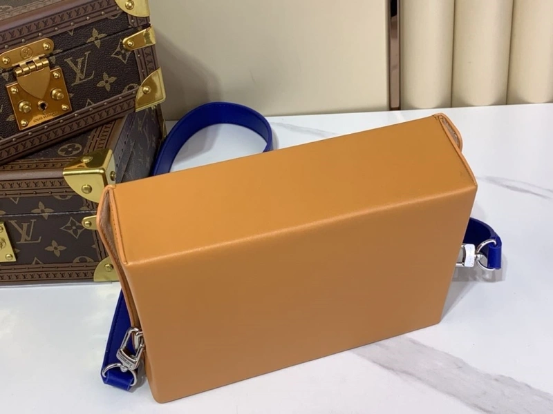 Comfortable LX Box Bags 2475