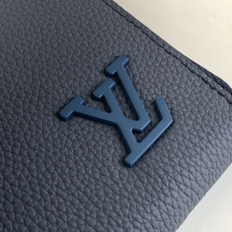 Sophisticated LX Wallets 2210