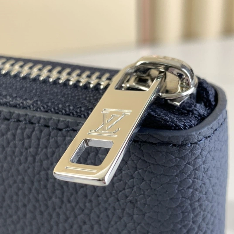 Sophisticated LX Wallets 2210