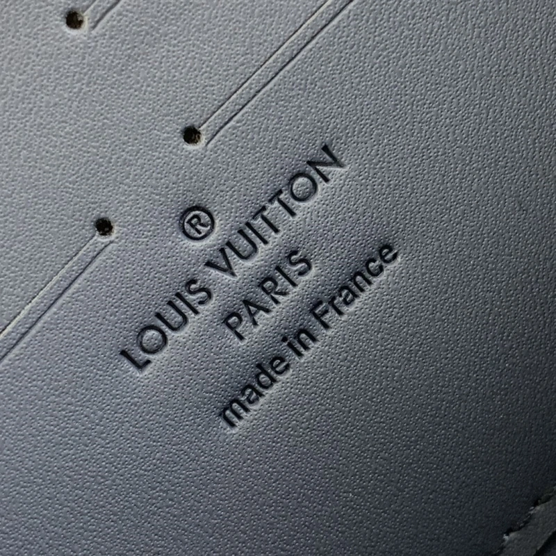 Sophisticated LX Wallets 2210