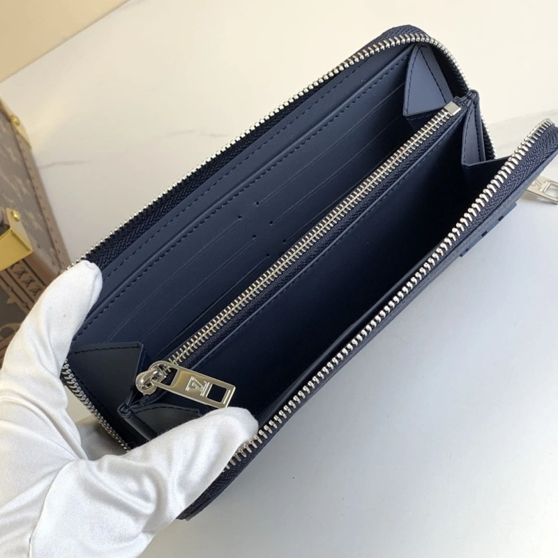 Sophisticated LX Wallets 2210