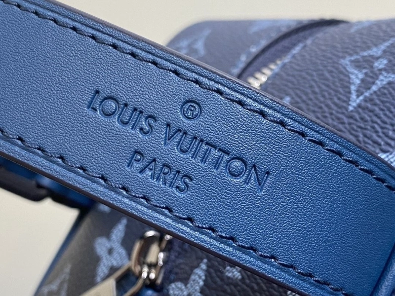 Fashionable LX Cosmetic Bags 2425