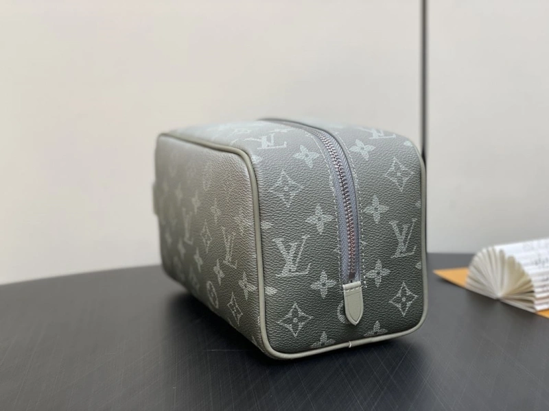 LX Cosmetic Bags Stylish 2428