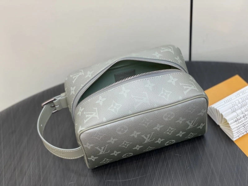 LX Cosmetic Bags Stylish 2428
