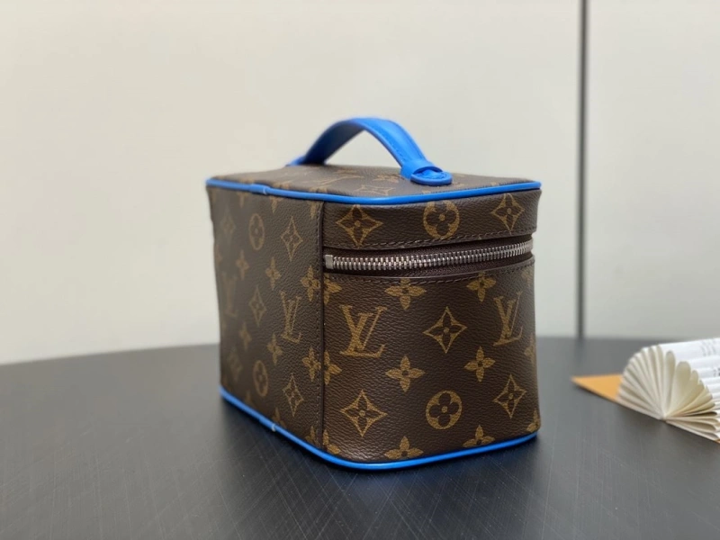 LX Cosmetic Bags EyeCatching 2408