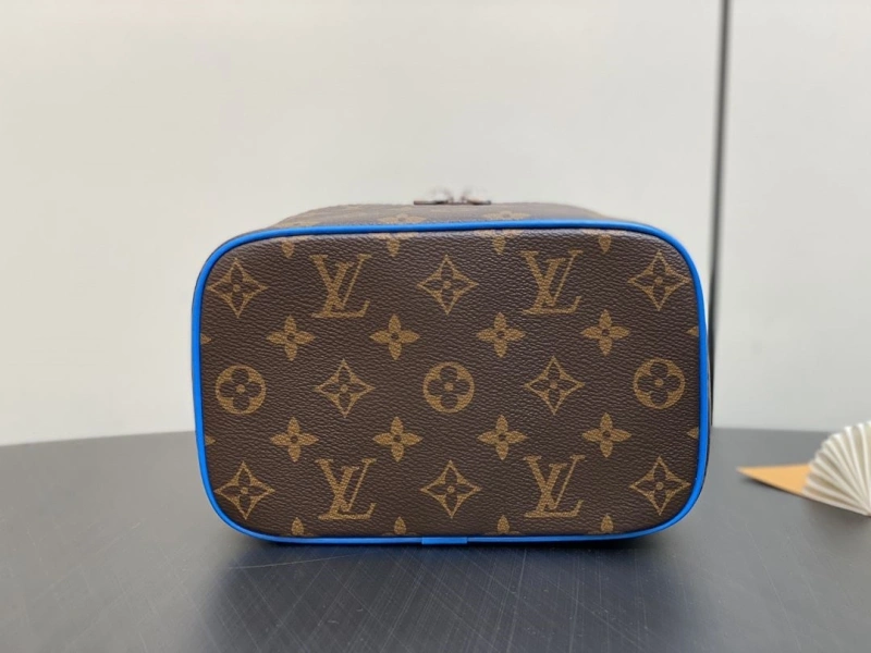 LX Cosmetic Bags EyeCatching 2408