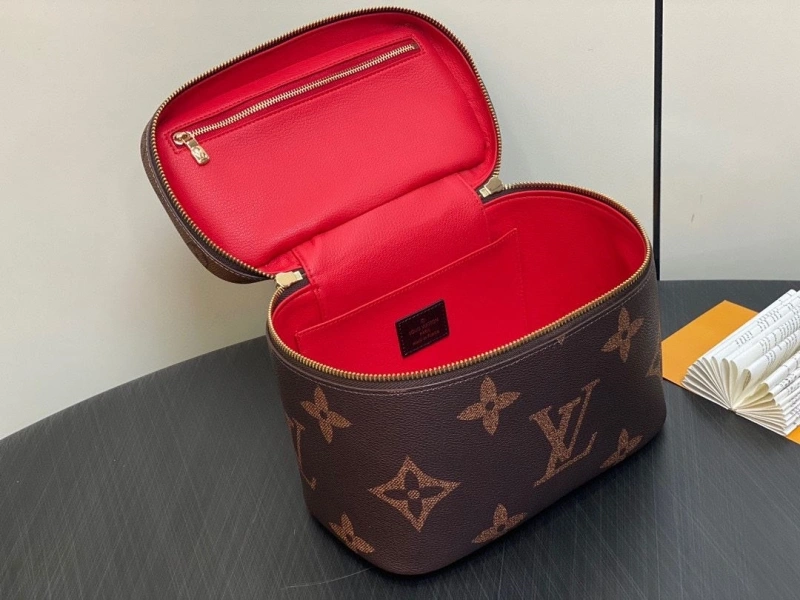 LX Cosmetic Bags SportInspired 2400