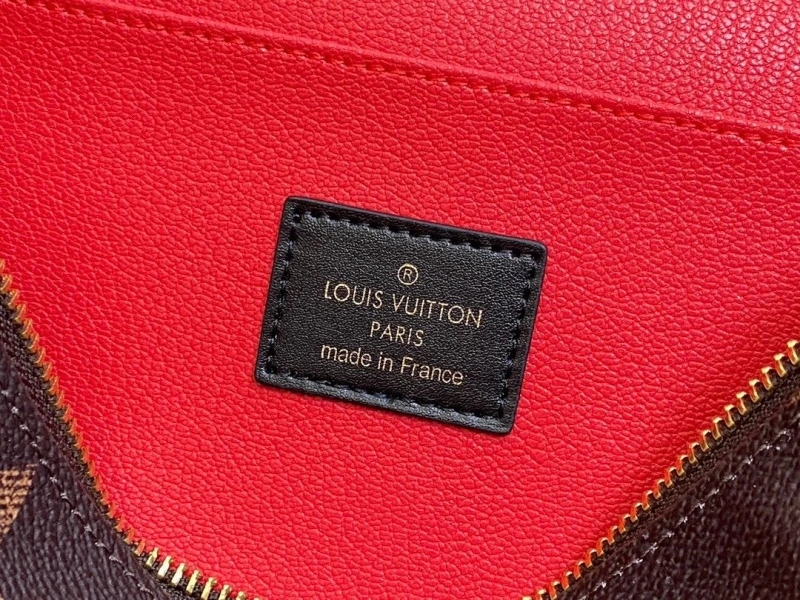 LX Cosmetic Bags SportInspired 2400