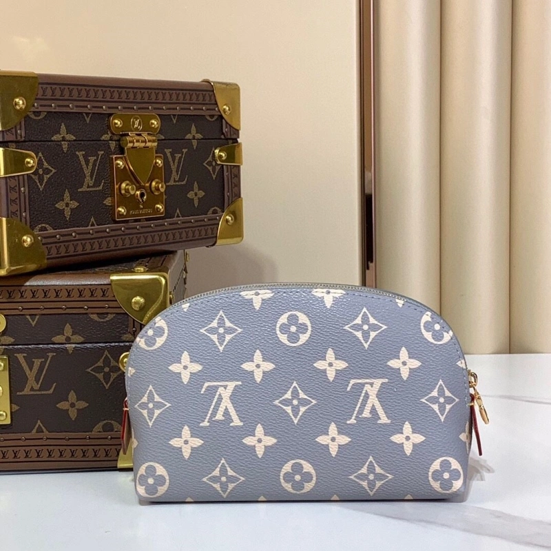 Durable LX Cosmetic Bags 2374