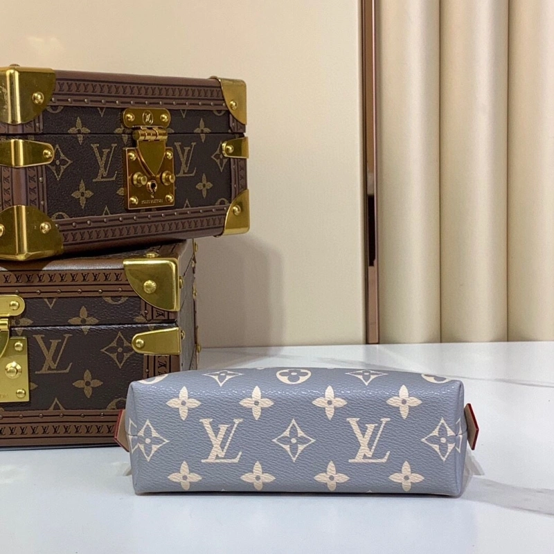 Durable LX Cosmetic Bags 2374