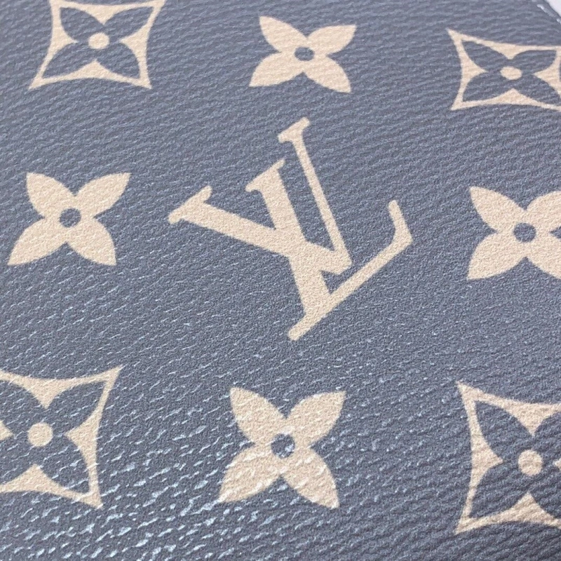 Durable LX Cosmetic Bags 2374
