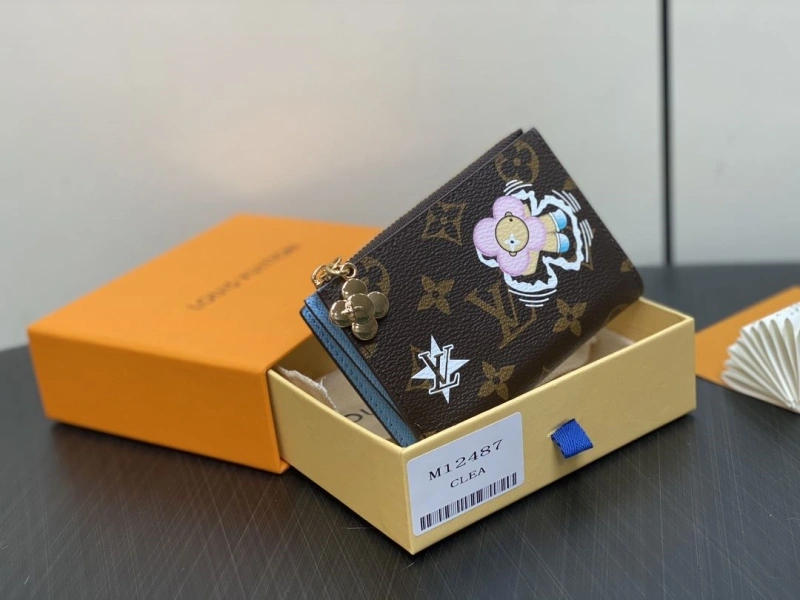 Trendsetting LX Wallets 2155