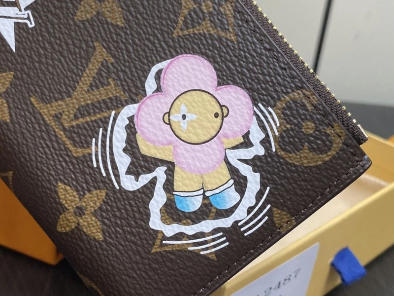 Trendsetting LX Wallets 2155