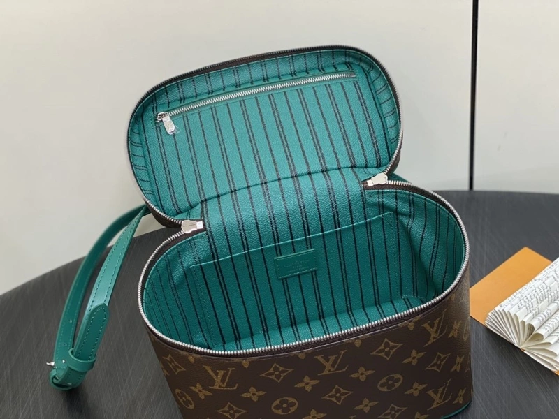 LX Cosmetic Bags Flexible 2396