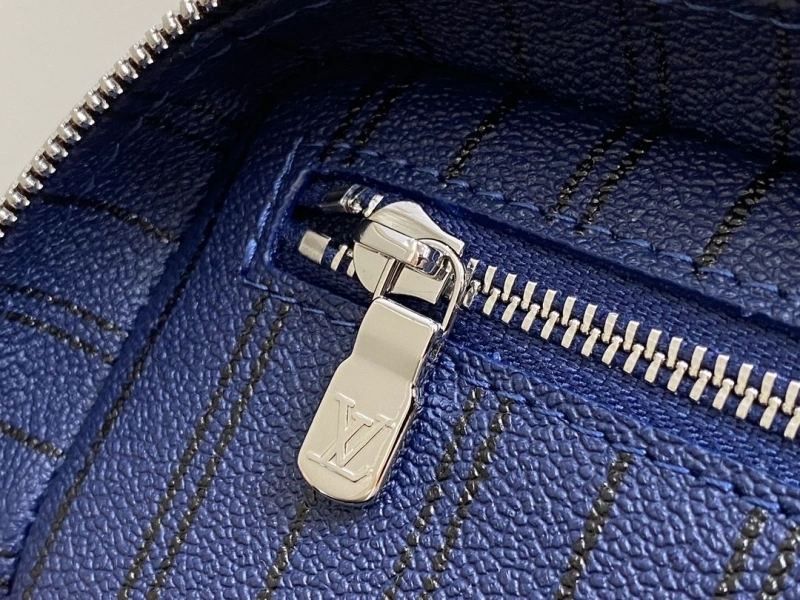 LX Cosmetic Bags Refined 2380
