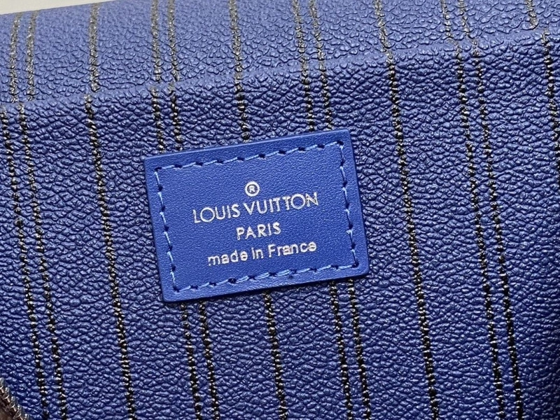 LX Cosmetic Bags Refined 2380