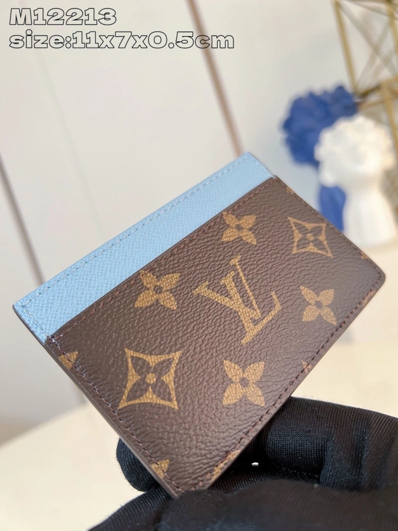 Resilient LX Wallets 1374