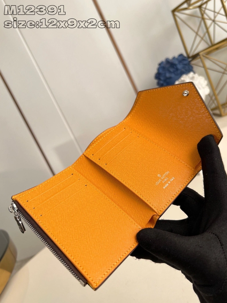 LX Wallets Lightweight 1456