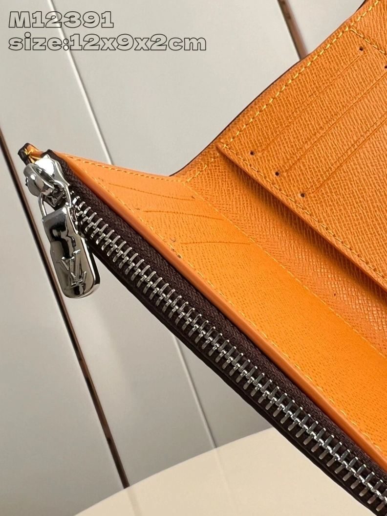 LX Wallets Lightweight 1456