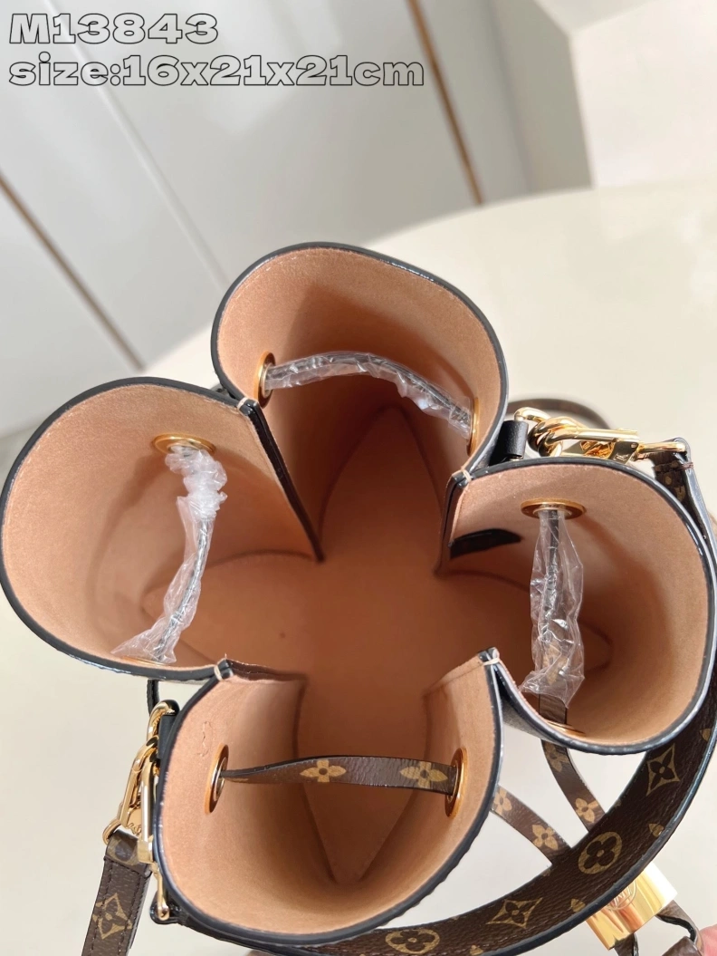 Minimalist LX Bucket Bags 1547