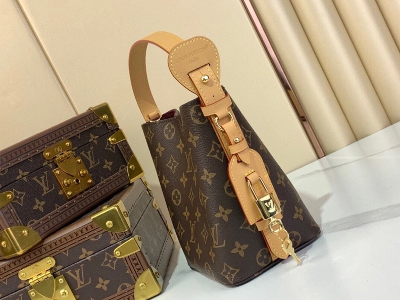 LX Bucket Bags Sleek 1514