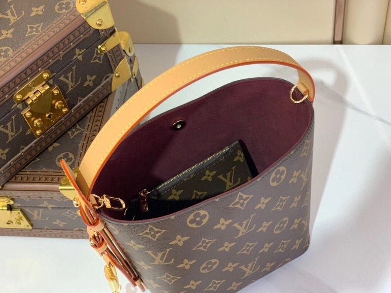 LX Bucket Bags Sleek 1514